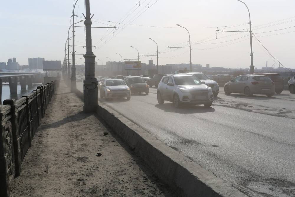 Мэр Новосибирска рассказал, как будут бороться с пылью в городе этой весной