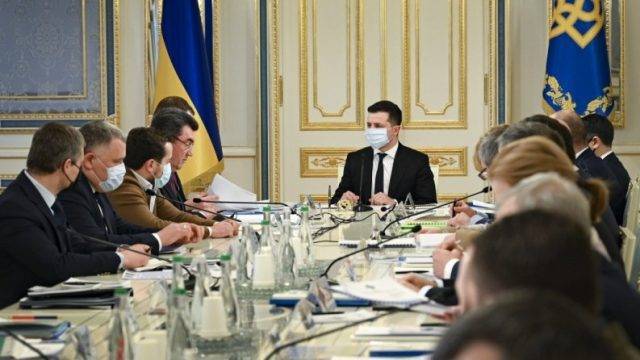 СНБО рассмотрел семь вопросов, в частности относительно ситуации на Донбассе, — Зеленский