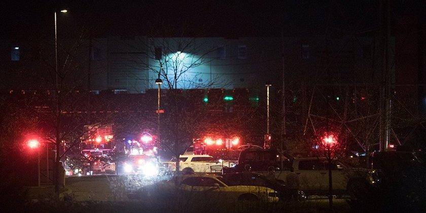 В Индианаполисе мужчина открыл огонь в здании FedEx: сообщается о большом числе раненых
