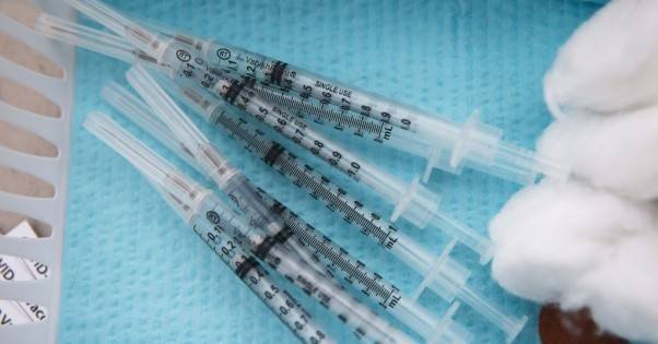 В Украину доставили первую партию вакцины против коронавируса Pfizer — СМИ