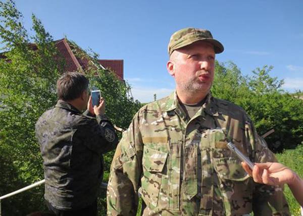 Тучинов назвал позором и унижением отвод украинских войск в Донбассе