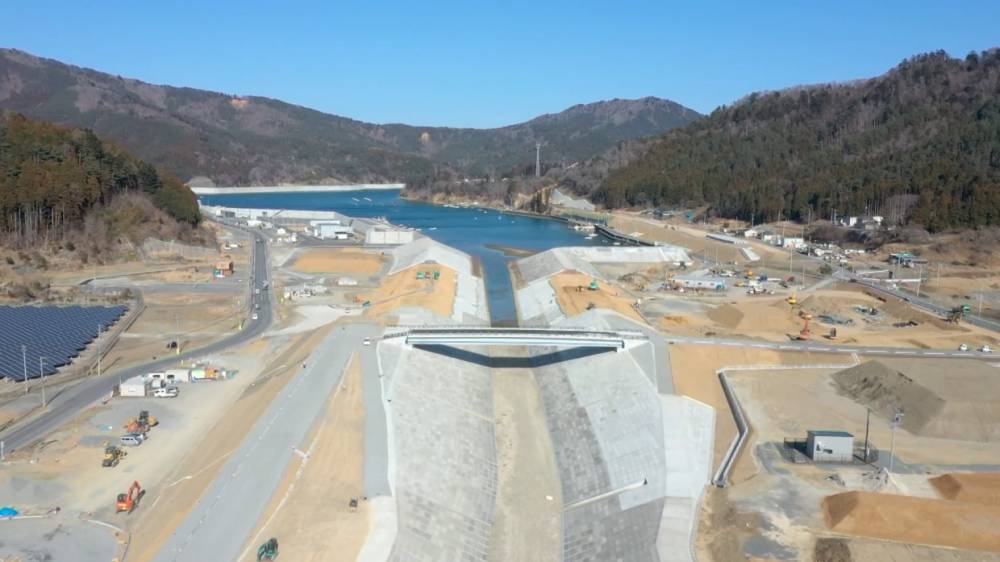Власти Японии ответили КНР на предложение выпить воды с АЭС "Фукусима"