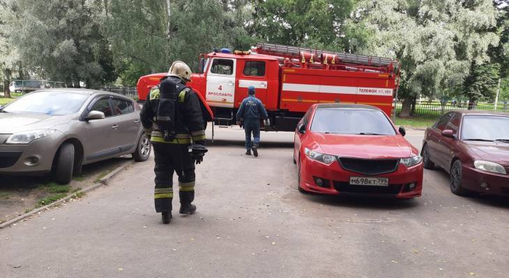 К нескольким школам Ярославля прибыли пожарные: что произошло