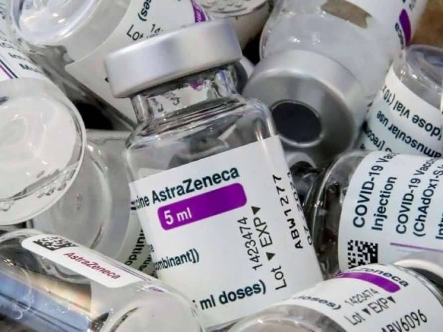 Во Франции после прививки AstraZeneca умерло уже 8 человек