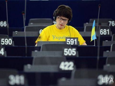 Если Россия продолжит агрессию против Украины, ее необходимо отключить от SWIFT, – евродепутат