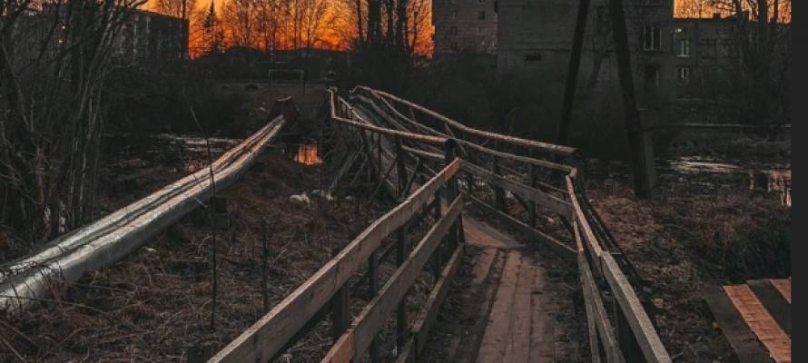 "Ужастики снимать": Жители райцентра в Карелии обвинили власти в разрушении моста