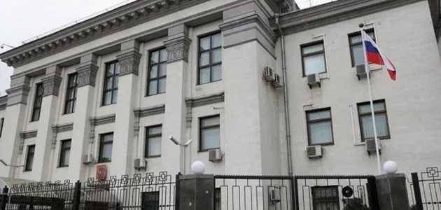 Украина высылает российского дипломата в ответ на задержание консула
