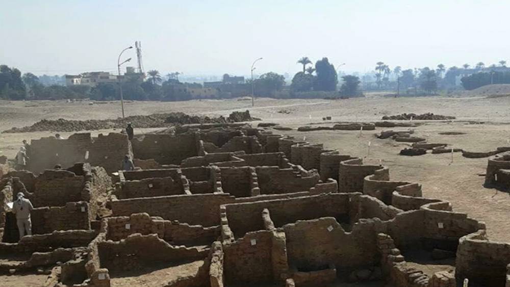 Египетские археологи обнаружили под Луксором крупнейший исчезнувший город фараонов