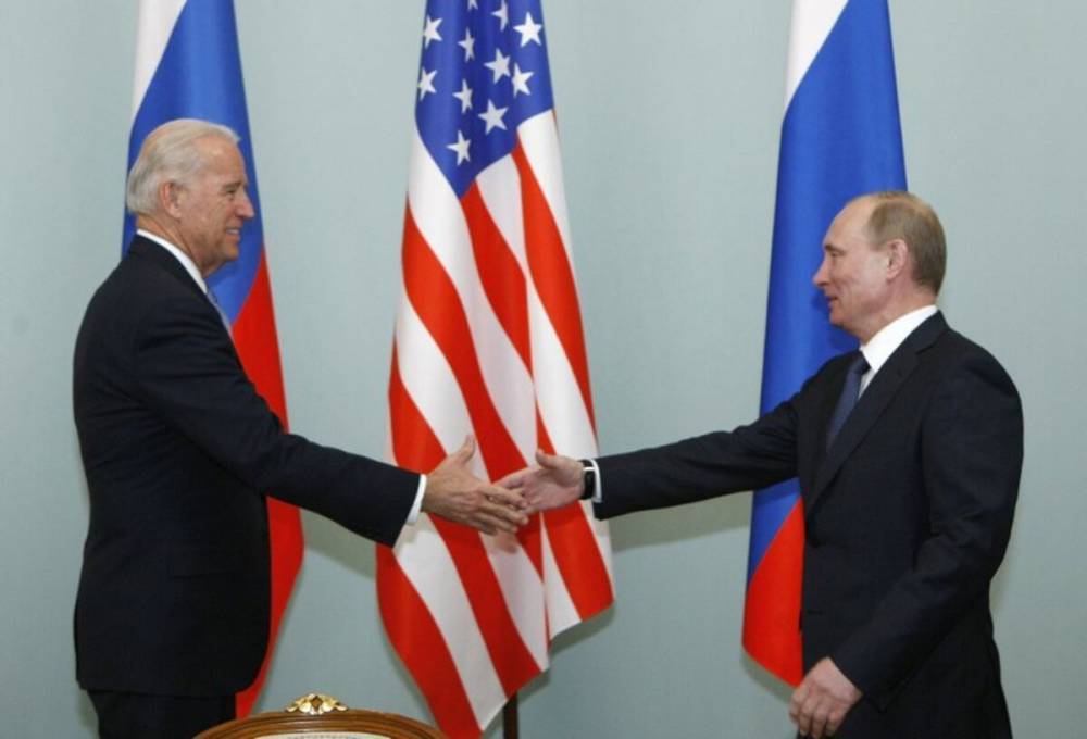 Отношения между Россией и США уже фактически на грани войны, – аналитик