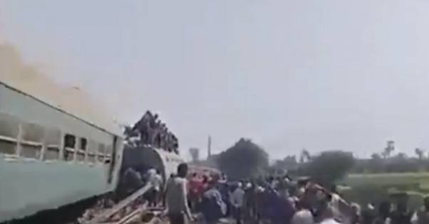 ЖД-катастрофа в Египте: из-за схождения поезда с рельсов погибли более 30 человек (ВИДЕО)