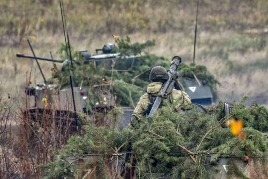 В оккупированном Крыму обнаружили крупный российский военный лагерь (фото)