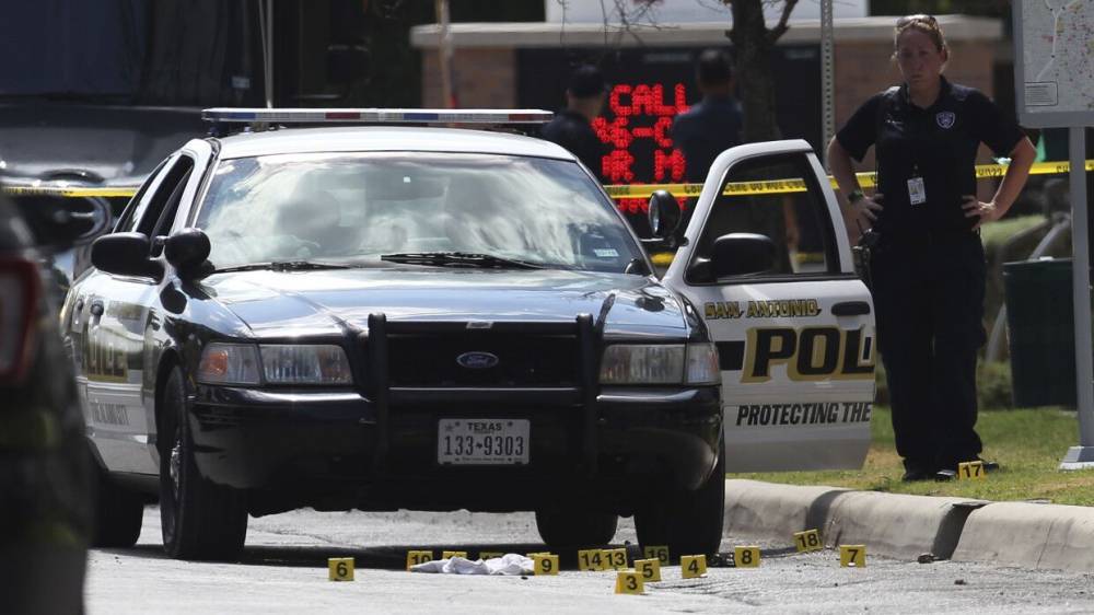 Три человека погибли при стрельбе на улице в Техасе