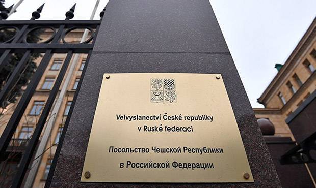 Москва объявила 20 чешских дипломатов персонами нон грата в ответ на высылку 18 сотрудников посольства РФ