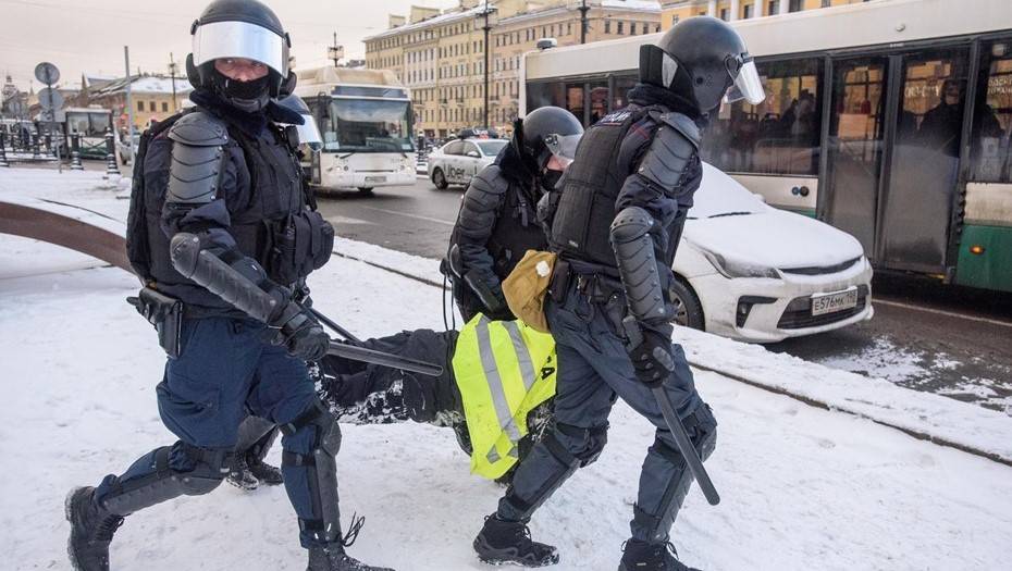 Маркировку журналистов на митингах обкатают в Петербурге