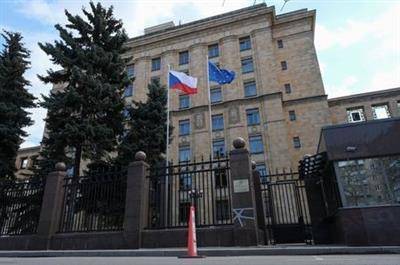 Россия высылает 20 чешских дипломатов, Прага обвинила Москву во взрыве 2014 года