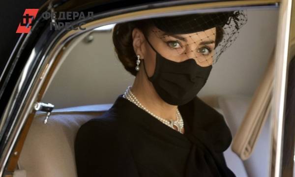 «Слишком модно»: Кейт Миддлтон уличили в подражании Диане на похоронах принца Филиппа