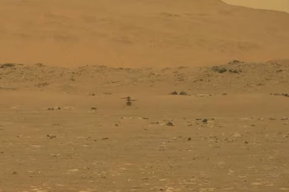 NASA успешно запустила вертолет Ingenuity на Марсе