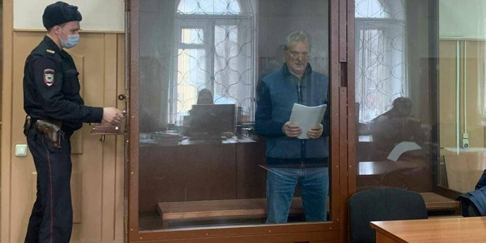 Деньги и недвижимость экс-губернатора Белозерцева попали под арест