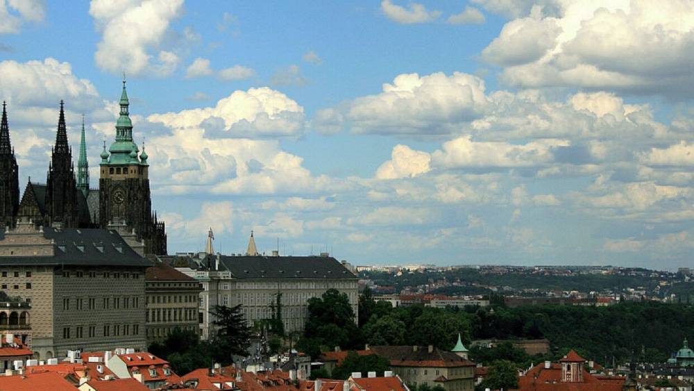 Чехи хотят вернуть площадь посольства РФ в Праге к состоянию июля 1968 года