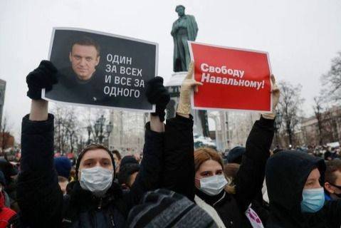 Сторонники Навального анонсировали акции протеста по всей России