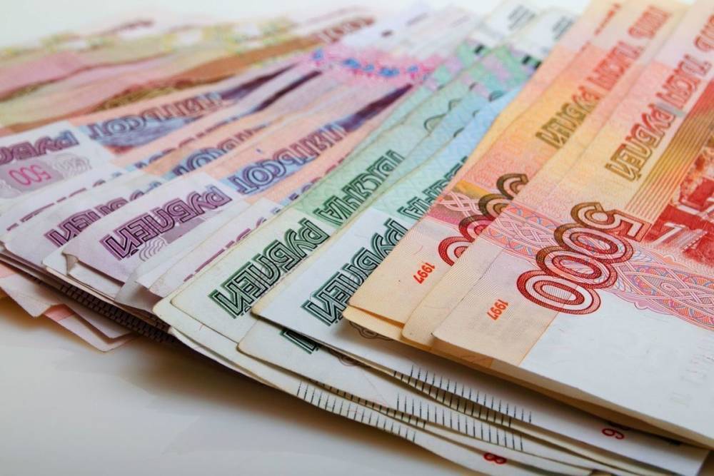 За месяц коронавирусные выплаты получили 5,5 тысяч петербургских медиков