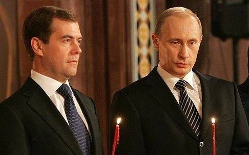 Россияне стали меньше доверять Путину и Навальному, но больше — Медведеву и Зюганову