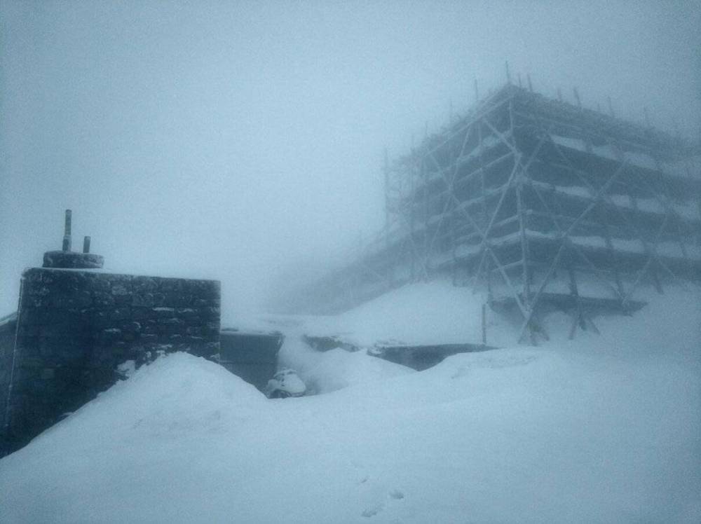 Зима еще близко: на высокогорье Карпат до 15 сантиметров снега