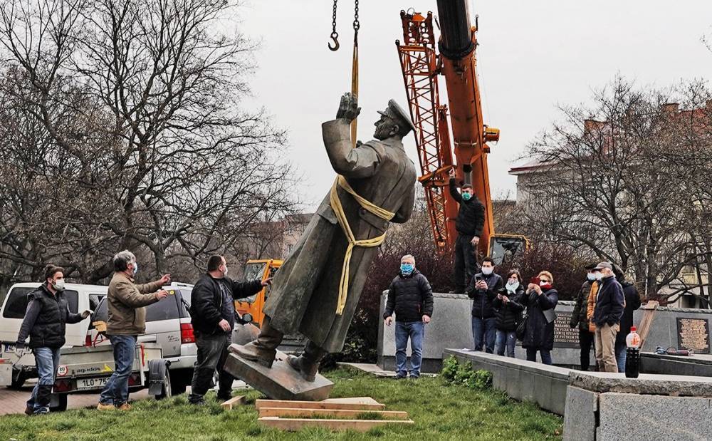В Москве назвали демонтаж памятника Маршала Конева трагедией Чехии и западной цивилизации