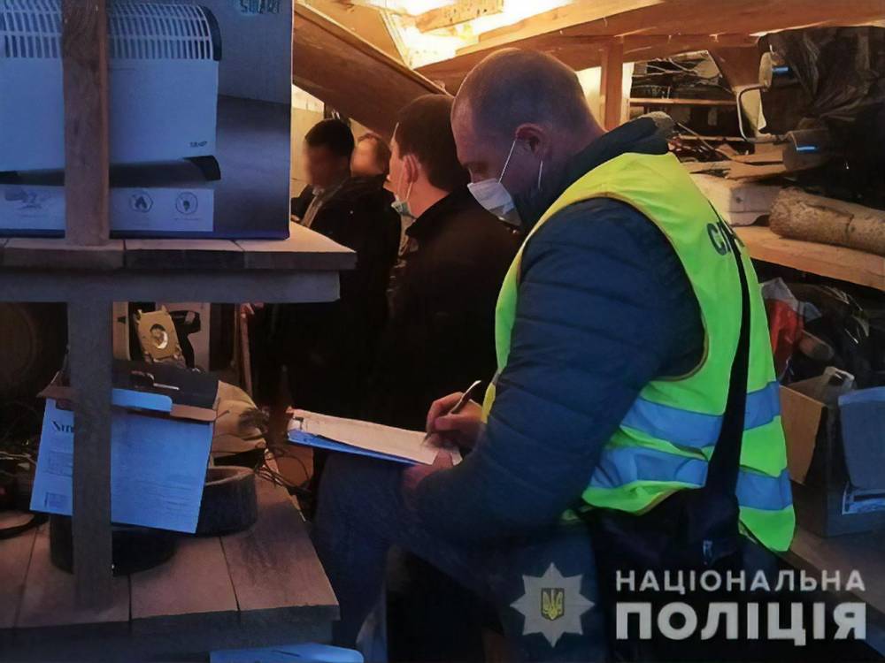 Житель Первомайска организовал подпольный провайдер, установив во дворе 40-метровую вышку
