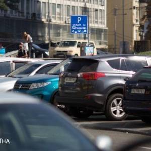 В Киеве на время локдауна отменили плату за парковку