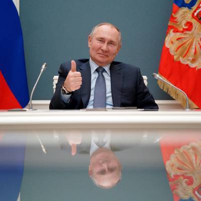 Путин отметил значительный вклад РФПИ в борьбу с коронавирусом