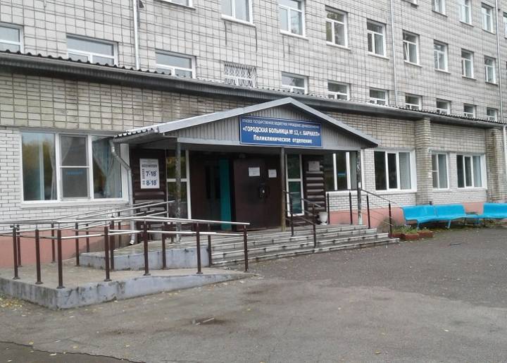 Вместо гепатита и дифтерии: жителя Барнаула по ошибке привили от коронавируса