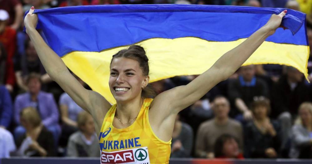 Украинка претендует на звание лучшей легкоатлетки Европы: радует фанатов не только результатами, но и "жаркими" фото