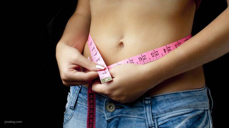 Диетолог рассказала, как убрать жир на животе без диет и тренировок