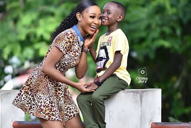 В Гане актрису посадили в тюрьму за голое фото с сыном