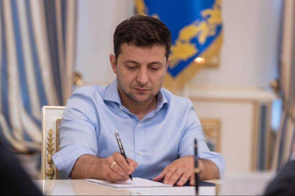Зеленский подписал закон о призыве резервистов в армию в особый период