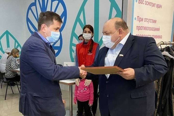 В Саратове прошла 100-тысячная вакцинация от коронавируса
