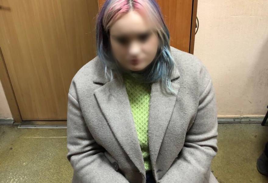 20-летняя девушка может на 20 лет отправиться в тюрьму за «закладки» в Твери и регионе