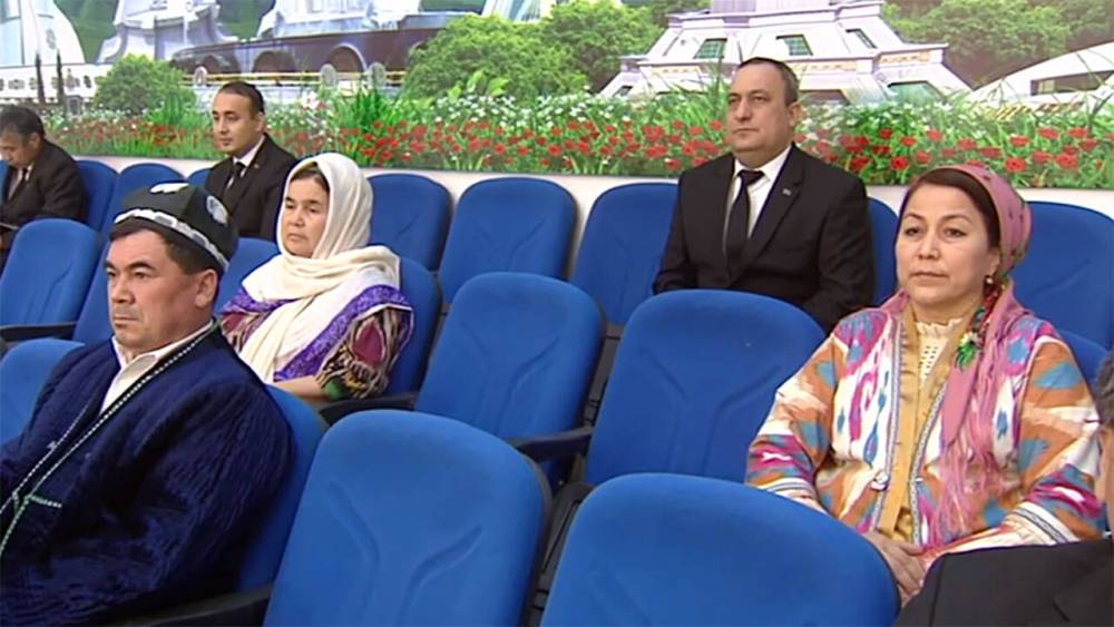 На поминки отца президента в Ашхабад отправят представителей разных национальностей из регионов