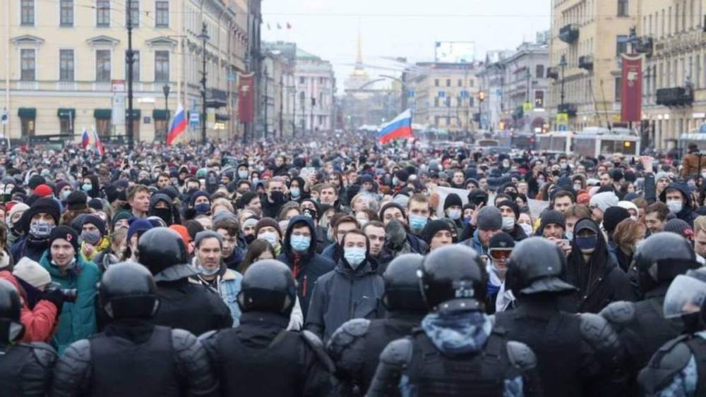 Спокойного правления у Путина не будет, – Яковенко о протестах россиян
