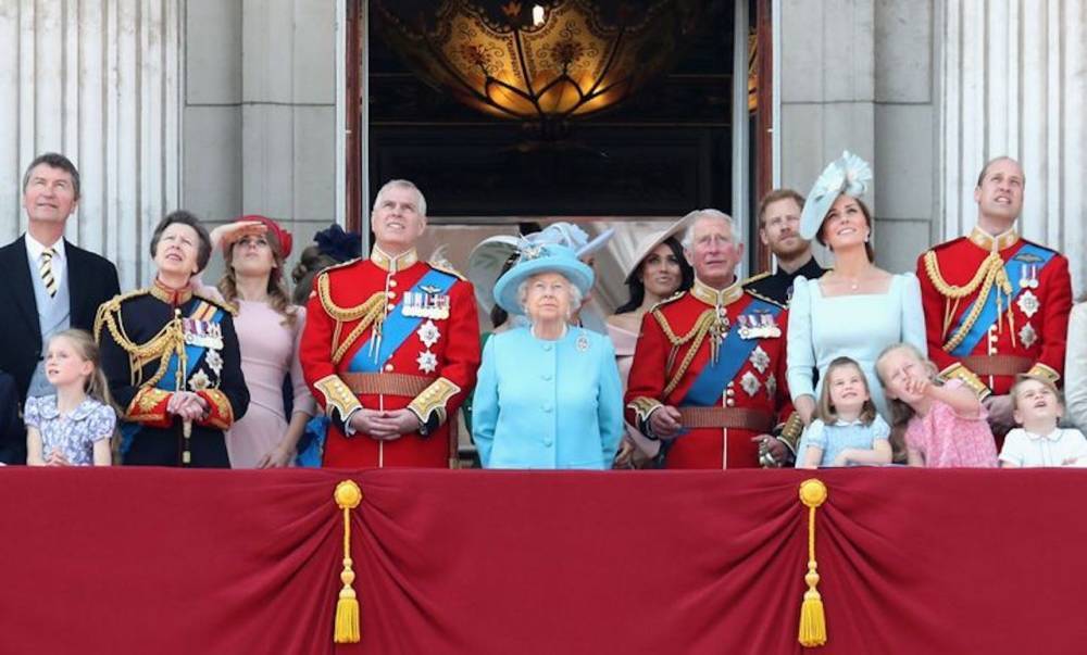 Королева Елизавета II поблагодарила британцев за поддержку после смерти принца Филиппа