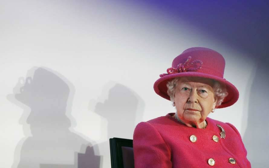 Елизавета II сделала первое заявление после кончины принца Филиппа