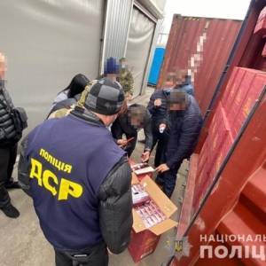 В Одесском порту разоблачили масштабную схему контрабанды сигарет. Фото. Видео