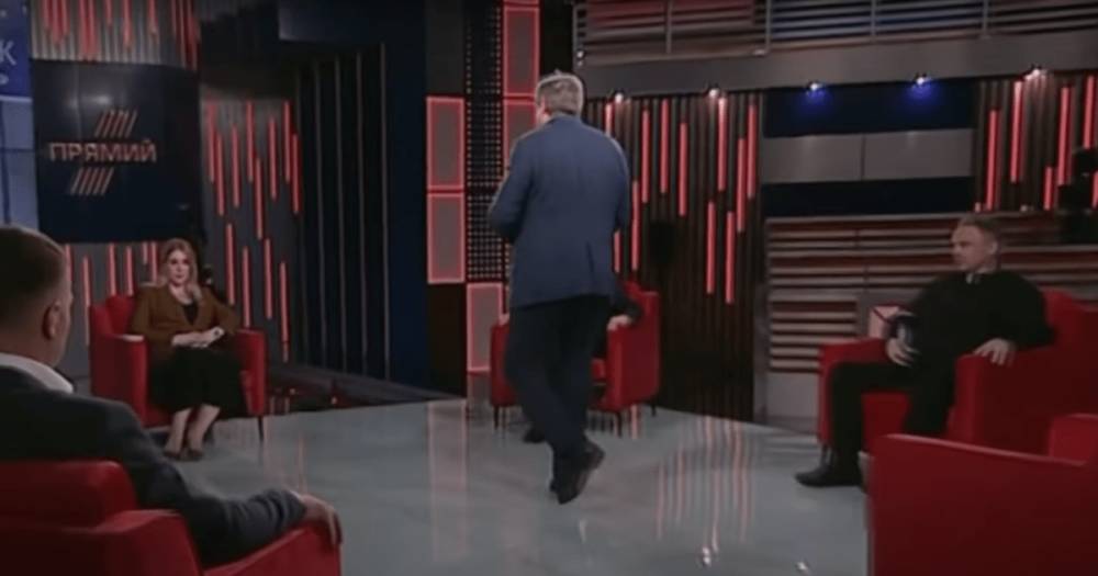 Нардеп от ОПЗЖ сбежал с прямого эфира после вопроса о виновнике войны на Донбассе (видео)