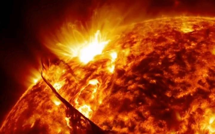 Астрономы зафиксировали череду солнечных вспышек