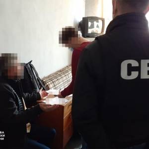 Житель Бердянска незаконно переправлял иностранцев за границу. Фотофакт