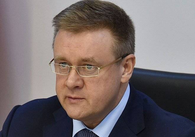 Депутат Госдумы Макаров и губернатор Любимов обсудили послание президента к ФС