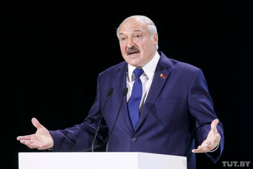 В Белом доме отвергли обвинения Лукашенко относительно "заговора" против него