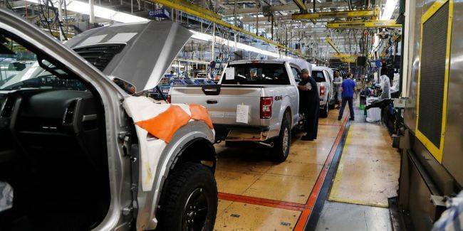 Автозаводы Ford остановлены из-за дефицита чипов