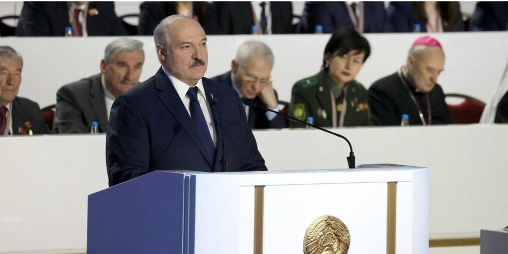 Лукашенко заявил, что Зеленскому нужно «научиться конкретно дипломатично вести себя»